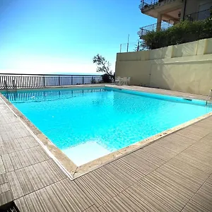 chez-marie.taorminaitalyhotels.com/
